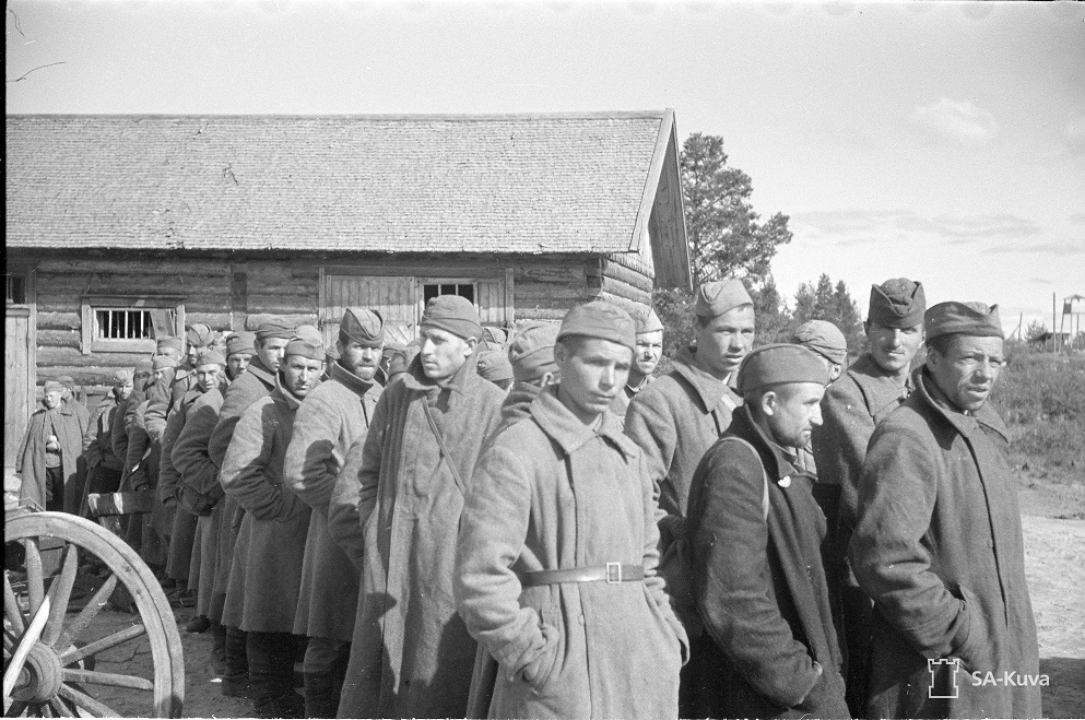 SA-Kuva // Пленные. Река Шуя 2.09. 1941